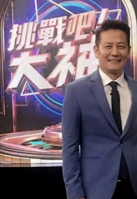 探花精选约炮调皮小太妹沙发上猛操水穴差点把她操死 - 5MM
